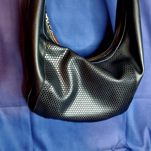 Bag - Picture 2 of 6